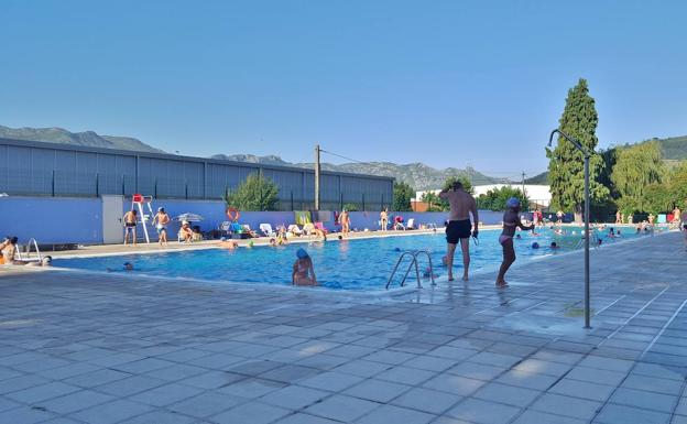 El Ayuntamiento de Los Corrales no abrirá sus piscinas municipales