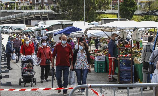 Nueva Ciudad recupera la normalidad con el regreso de la feria de ganado y el mercadillo