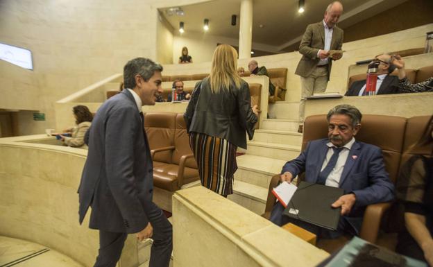 Zuloaga rebate a Revilla y asegura que el fondo covid asignado a Cantabria es «una buena noticia»