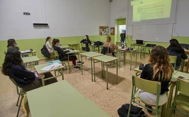 La vuelta a clase más extraña: sólo 475 alumnos en las aulas