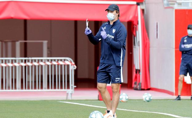 Lopetegui: «No hay máquina capaz de reproducir el ambiente de un derbi»