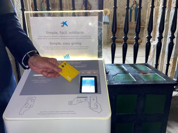 El dinero de plástico llega a los cepillos de las parroquias