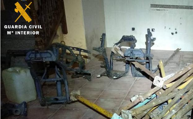 Detenido un 'okupa' con amplio historial delictivo por el robo de siete chasis de motos y dos motores