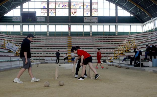 Torrelavega inicia la 'desescalada' en los recintos deportivos