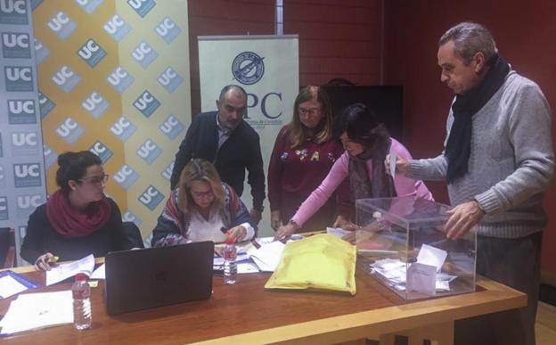 El Parlamento aprueba la ley para regular el Colegio de Periodistas de Cantabria