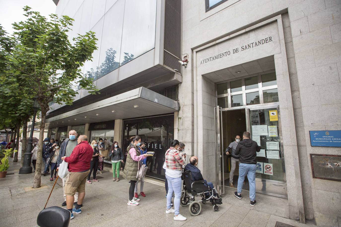 Colas en las oficinas del Ayuntamiento de Santander