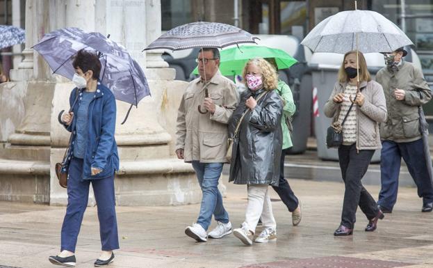 Los enfermos de coronavirus en Cantabria decaen por debajo del medio centenar