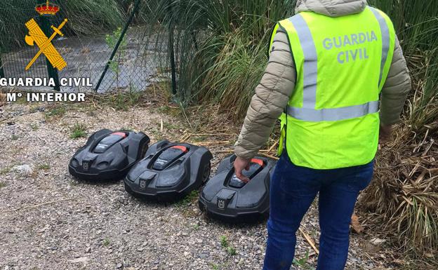 Detenido por robar tres segadoras de última generación en una empresa de Entrambasaguas