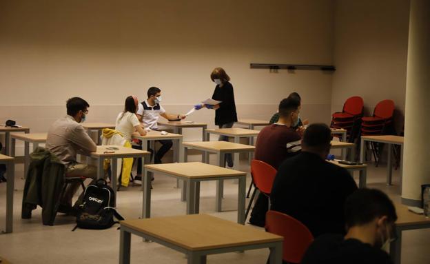 El 63,9% del profesorado reclama formación para la semipresencialidad