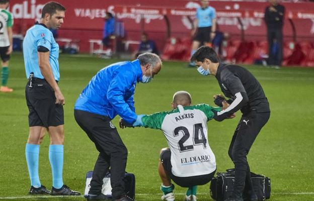 Álvaro Cejudo, lesionado, no podrá jugar el domingo ante el Tenerife en El Sardinero