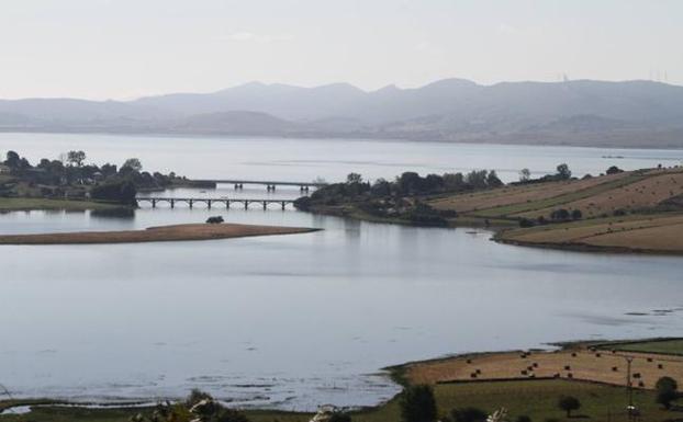 Santander se asegura el suministro de agua con la transferencia de cinco hectómetros cúbicos del pantano