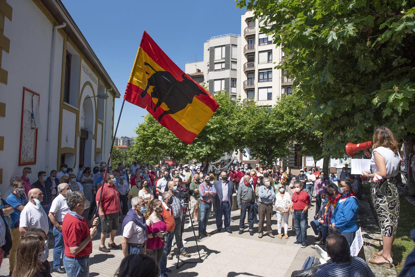 Concentración en Santander en defena de la tauromaquia