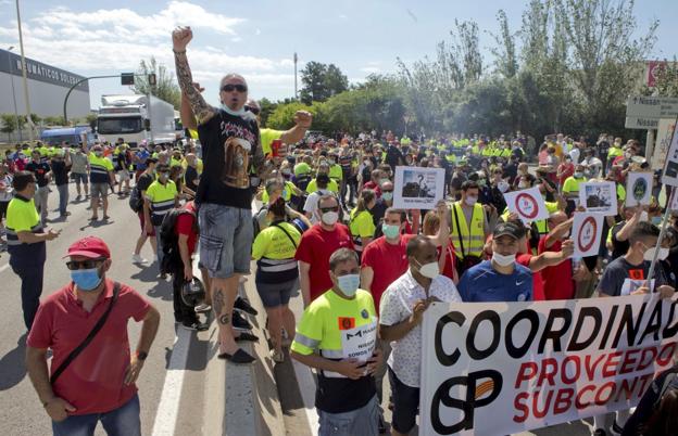 Los trabajadores de Nissan Barcelona viajarán a Los Corrales para lanzar «una advertencia» a Renault