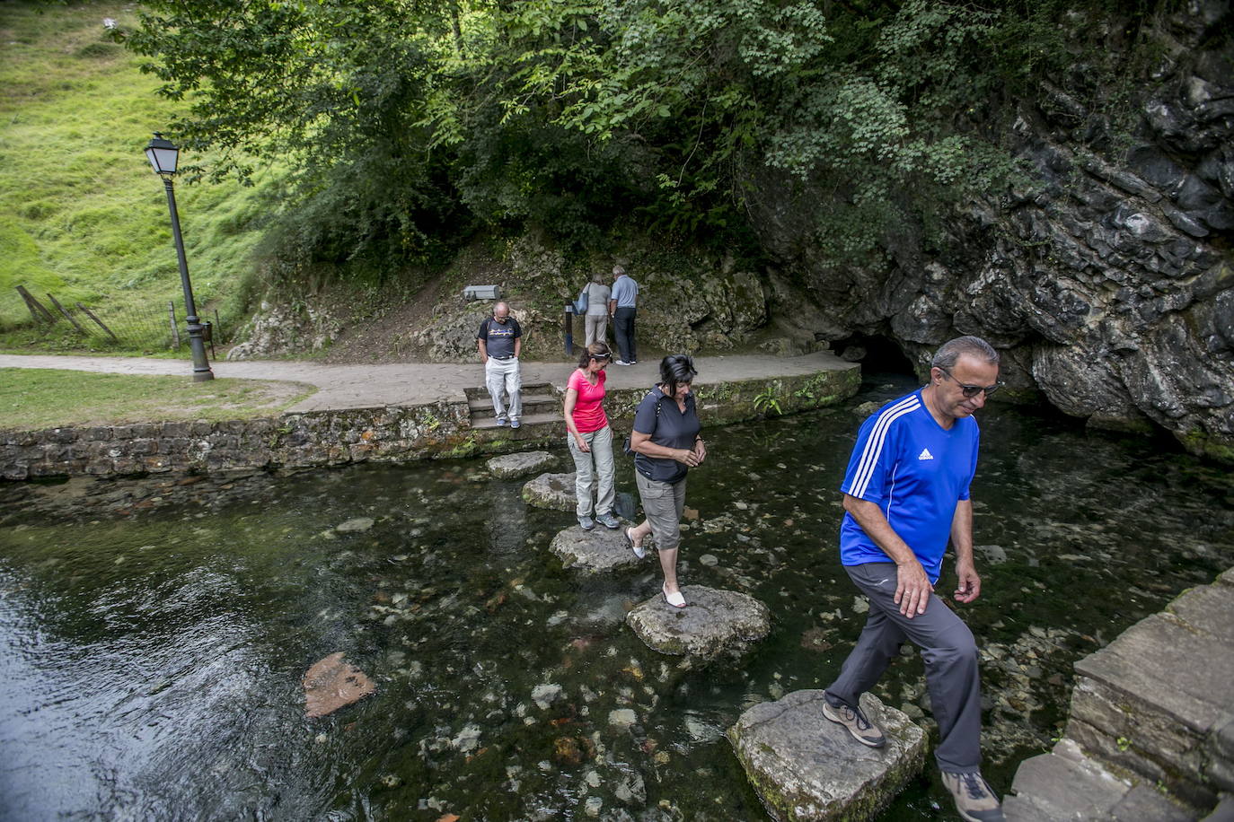 Conoce el entorno de la fuente de Ruente