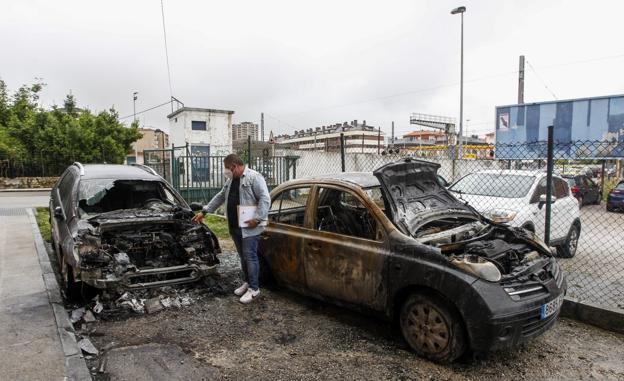 Detenido el pirómano que quemaba coches en Torrelavega