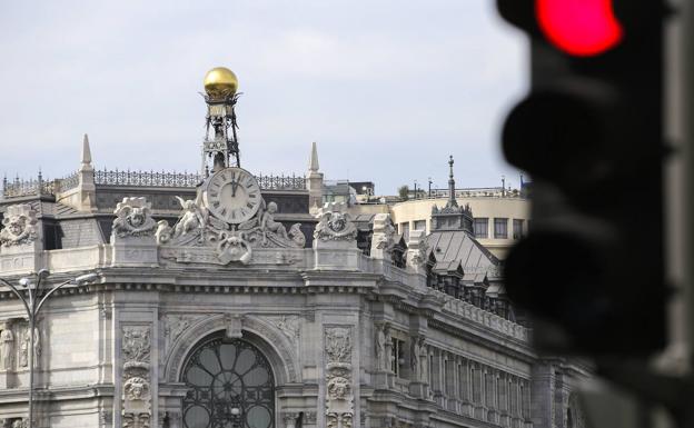 El Banco de España pide más recaudación a través de impuestos y ajustes de gasto para salir de la crisis