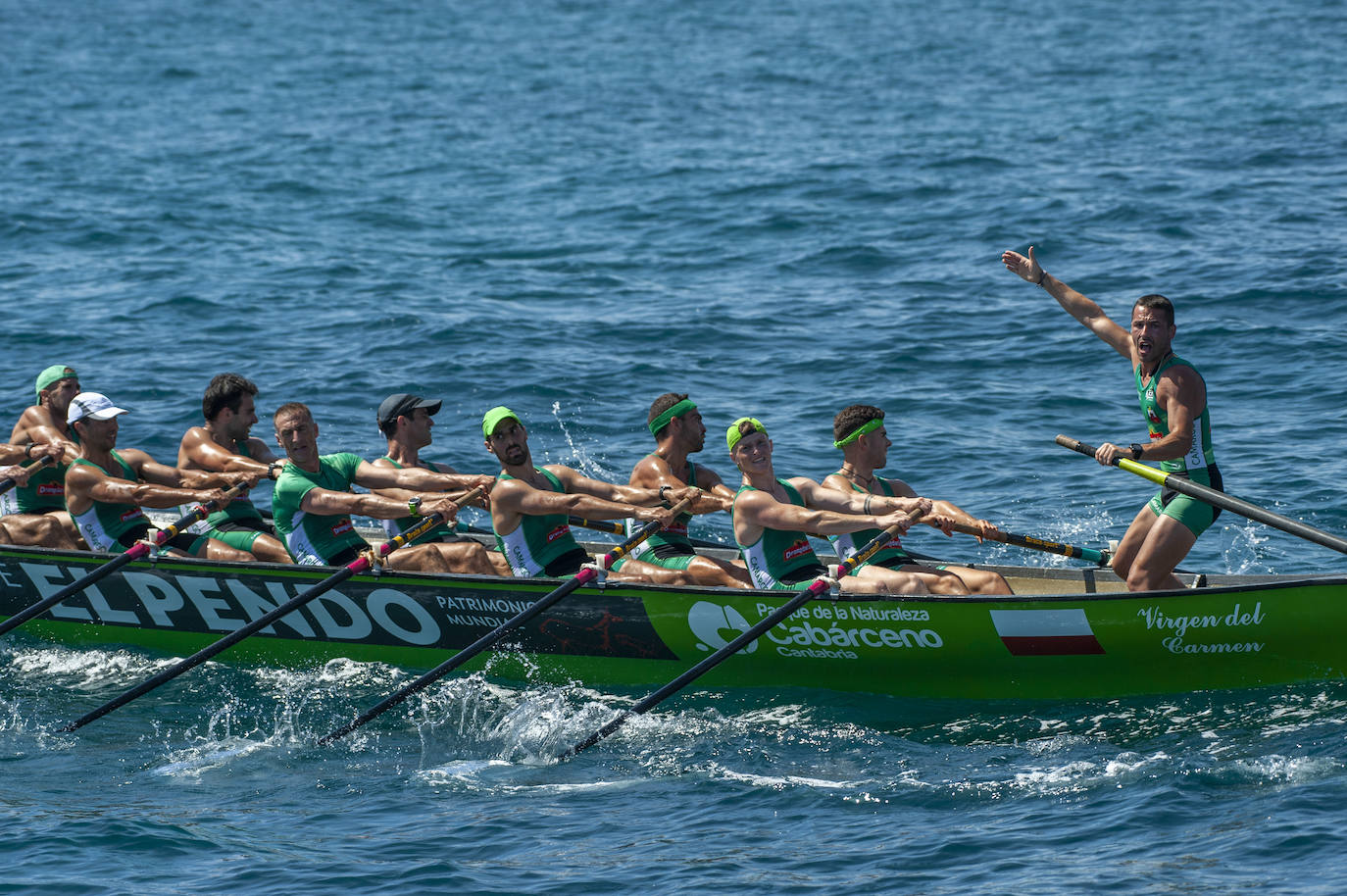 Imágenes de la Bandera Sotileza de Remo