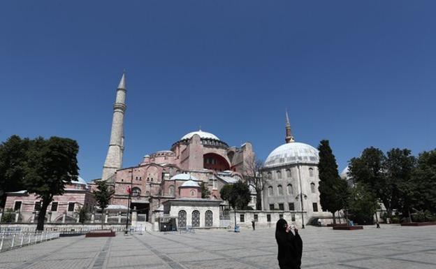 Erdogan cumple su sueño de reconvertir Santa Sofía en mezquita