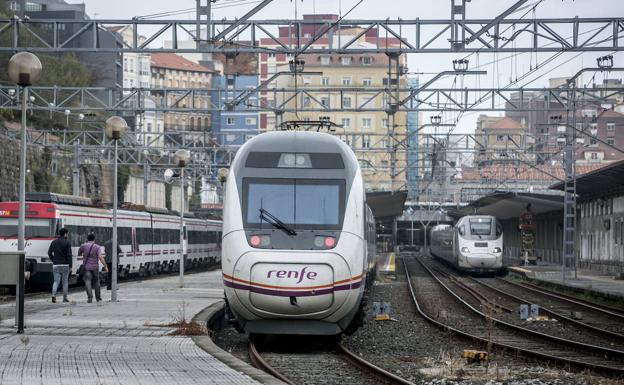 Renfe restablece una segunda frecuencia diaria entre Santander y Madrid y recupera la ruta con Alicante