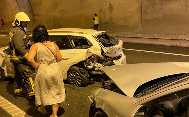 Un accidente en un túnel en la A-67 en Cieza provoca retenciones en dirección a Santander