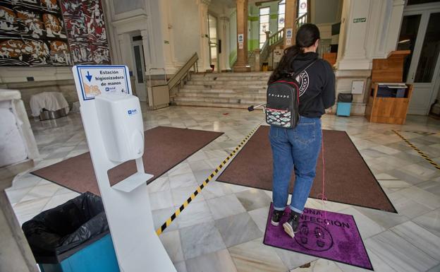 Personal de los ayuntamientos cántabros reforzará la limpieza de los colegios de Infantil y Primaria