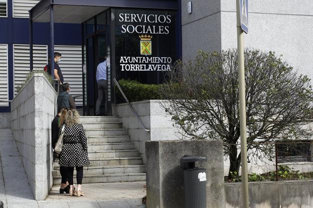 La oficina de Servicios Sociales de Torrelavega traslada sus dependencias a la Avenida de España