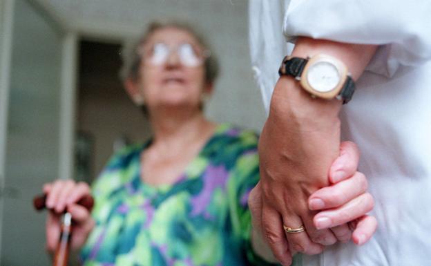 Santander amplía en casi 14.000 horas el servicio de ayuda a domicilio para mayores