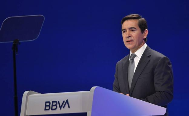 BBVA pierde 1.157 millones pero comienza a enderezar el rumbo