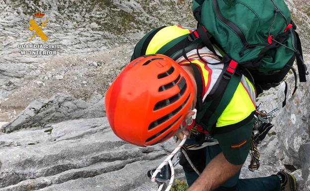 La Guardia Civil investiga el accidente de Picos en el que falleció ayer un montañero de Bilbao