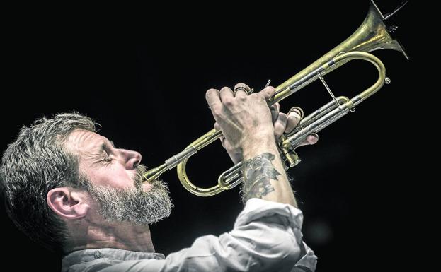 El trompetista italiano Fabrizio Bosso abre este miércoles los sonidos del regreso del jazz a Santander