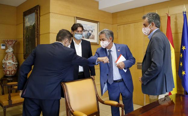 Revilla urge a la Delegación del Gobierno a «controlar los desmadres» que generan contagios