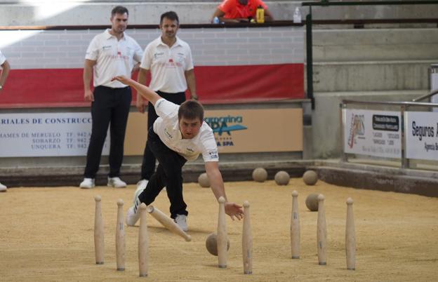 Andros La Serna impide el pleno de la División de Honor en cuartos de Copa