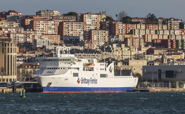 La cuarentena de Reino Unido provoca anulaciones en los ferris con Santander