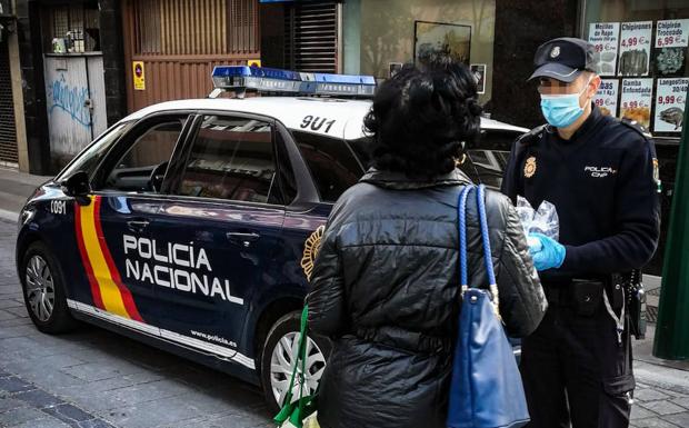 La Policía advierte de varias estafas y hurtos amorosos a mayores en Santander y Torrelavega