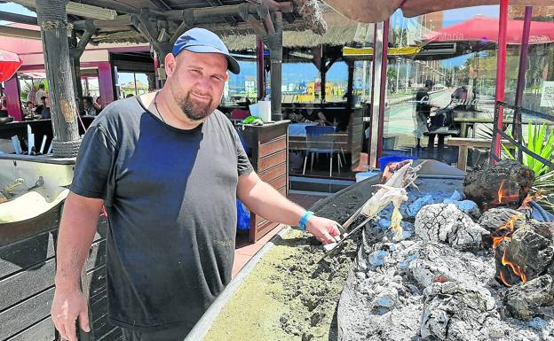 Antonio Cerdán: «Pero con este olor a sardinas, ¿dónde voy a ir?»