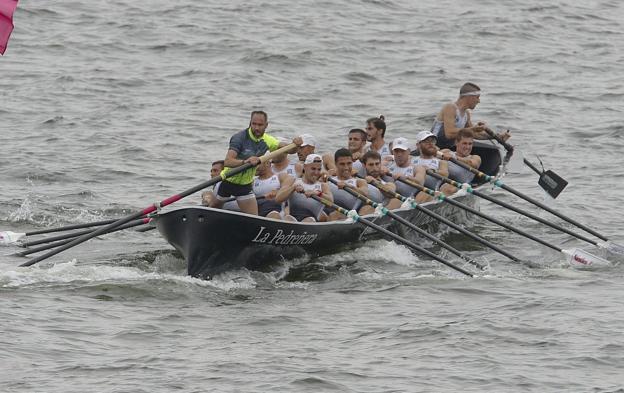 Deusto corta la racha de Pedreña