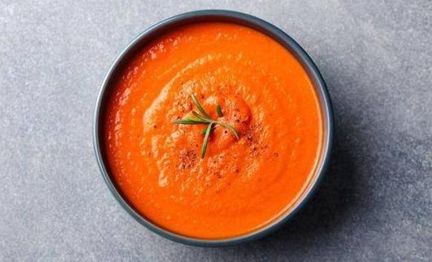 Si te gusta el gazpacho, esta receta casera te encantará