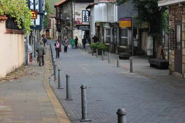 Liérganes propone eliminar las últimas muestras franquistas