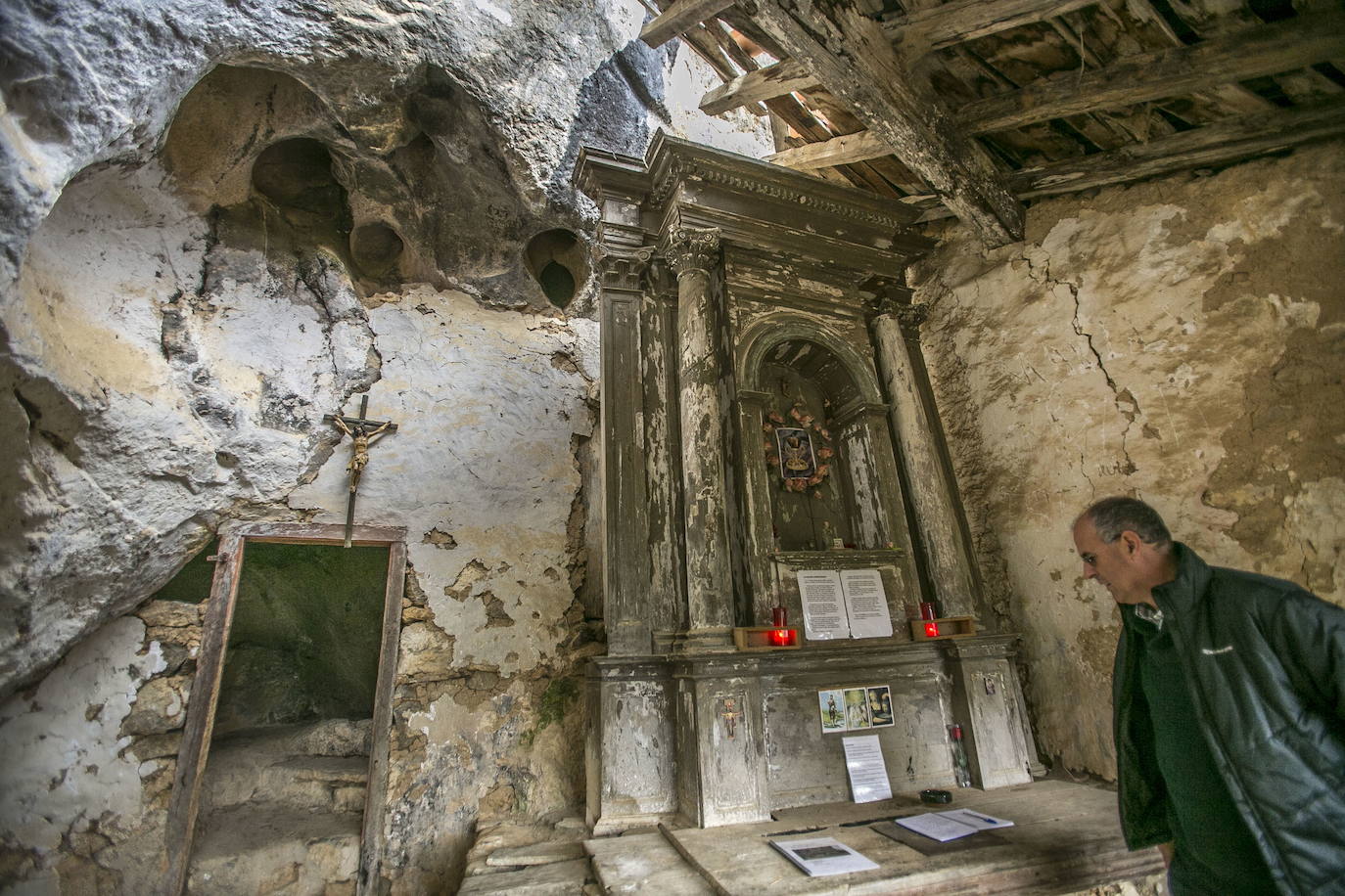 Cultura reformulará el proyecto de restauración de la ermita de San Juan de Socueva