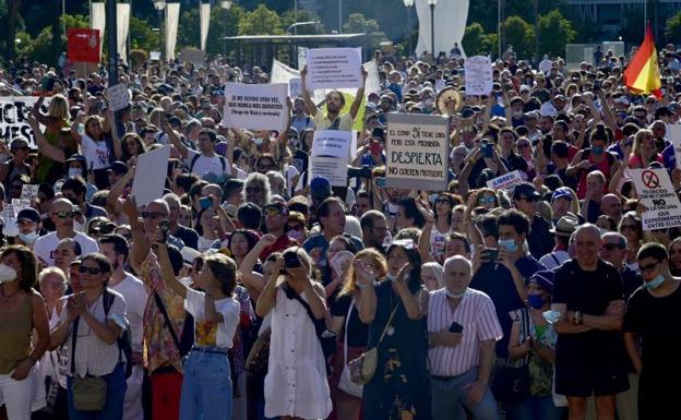 Siete denunciados en Castro por no llevar mascarilla en una protesta contra las medidas del covid