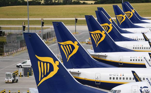 Los pilotos de Ryanair se bajarán el sueldo un 20% cuatro años