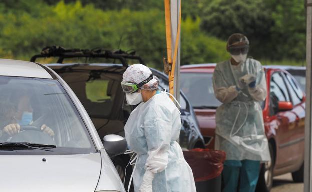 Un fallo en el laboratorio de Valdecilla generó un pico de falsos positivos el fin de semana