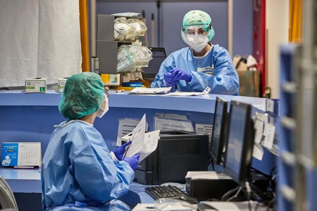 Psiquiatría de Valdecilla aísla a 26 pacientes y examina al personal de la planta por un brote