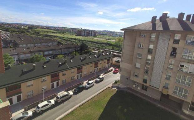 Pillan a un fugitivo de la justicia por no llevar mascarilla