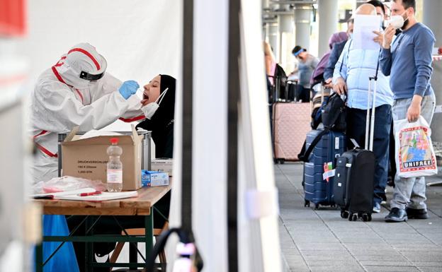 Merkel advierte a los alemanes que la situación de la pandemia se agravará