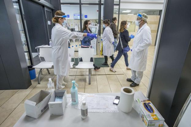 Los médicos avisan: «Atención Primaria es una bomba de relojería en plena explosión»