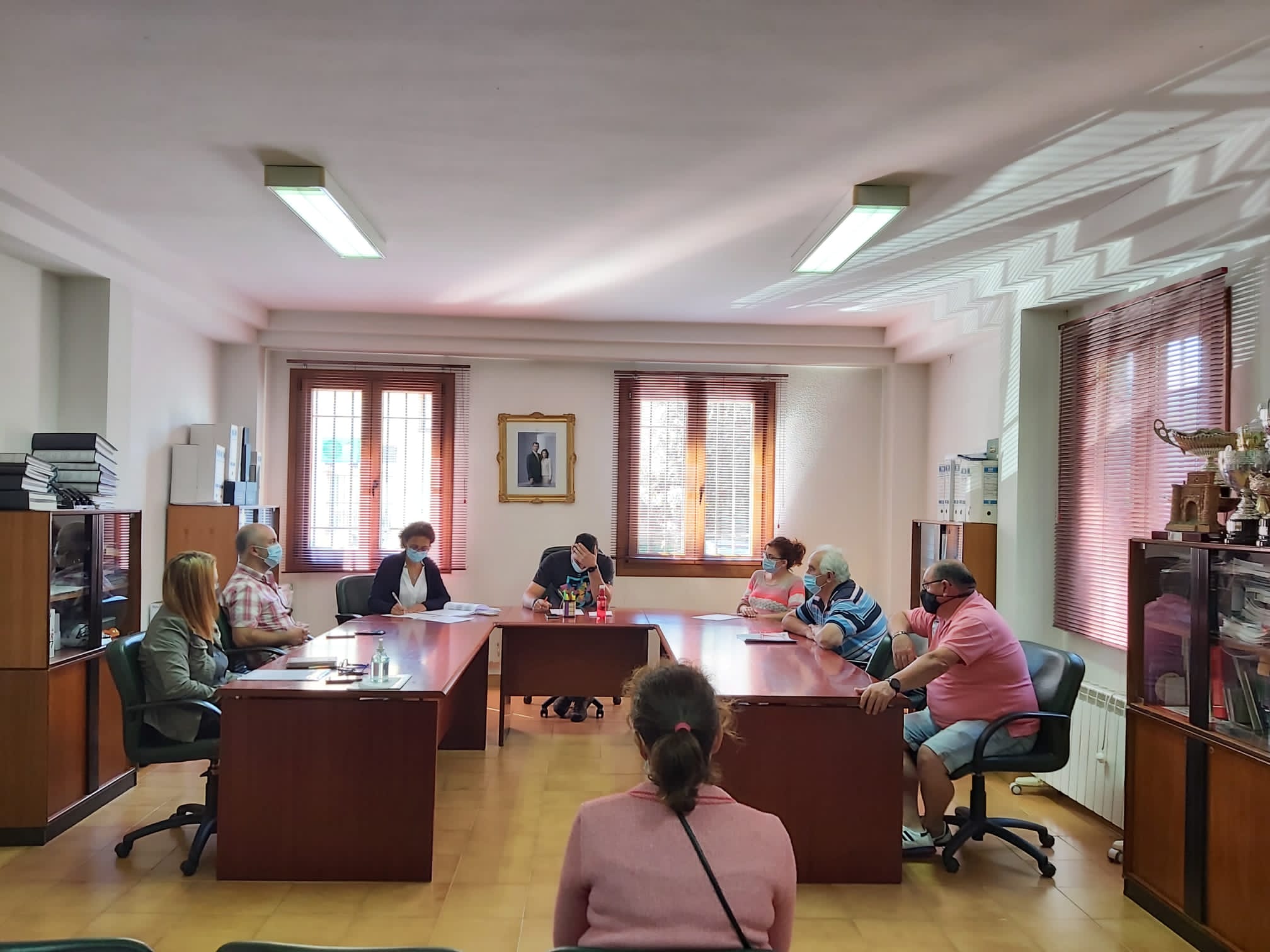 El alcalde de Valle de Villaverde deja su cargo para atender a su familia