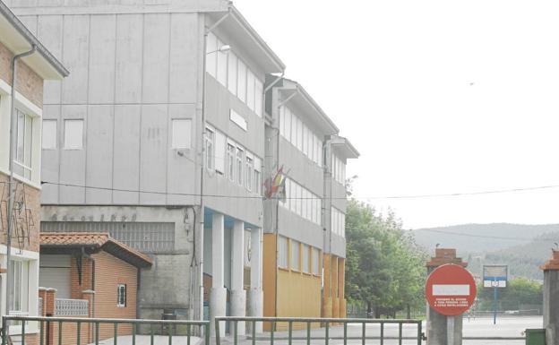 Hoy se empieza a desinfectar el entorno de los colegios, con prioridad para las zonas con más incidencia de covid