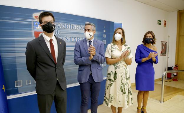 Antonio Domínguez toma posesión como director general de Universidades