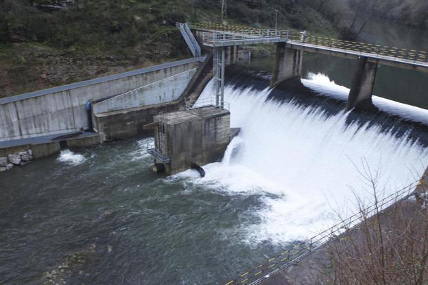 Torrelavega cambiará las bombas de agua de Somahoz para garantizar el suministro